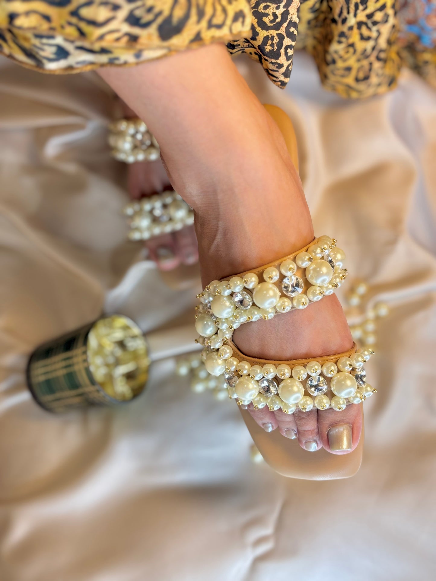 Noor Pearl Diamond Flats