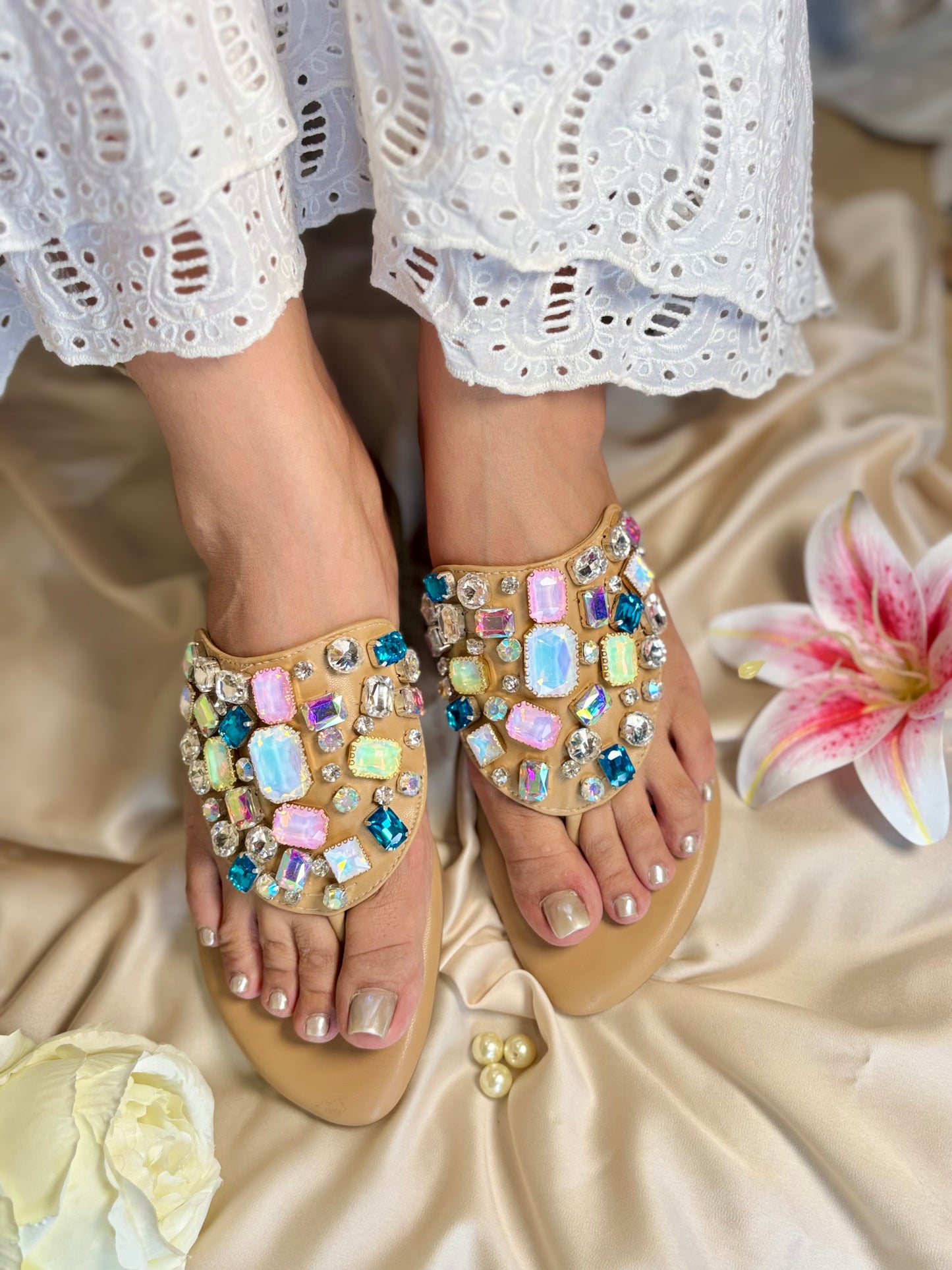 Noor Rainbow Diamond Flats