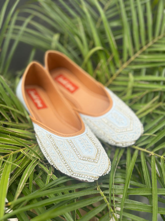 Noor-E-Saawan Juttis Sandal Stories