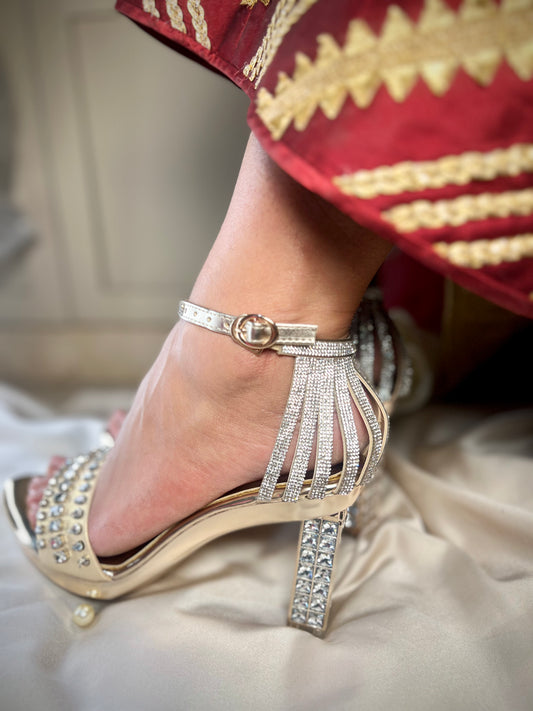 Luxe Diamond Heels with Anklet Back Cover Sandal Stories