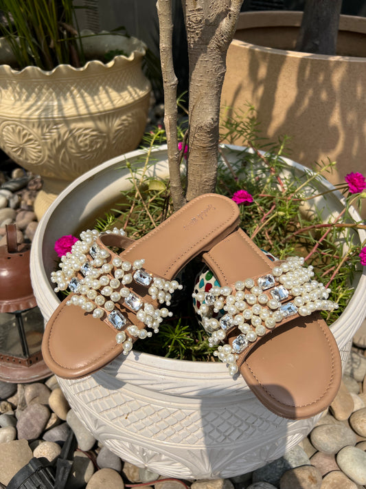 Pearl Luxe Sliders