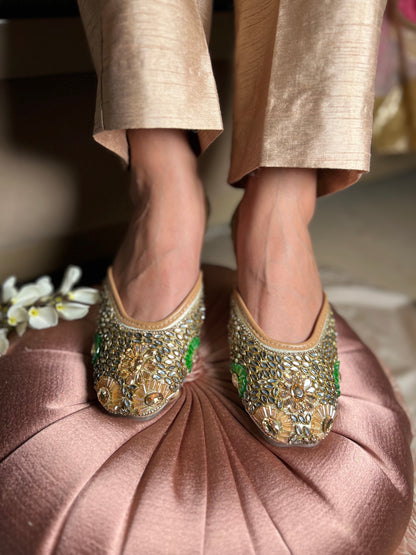 Kundan Handcrafted Punjabi Jutti