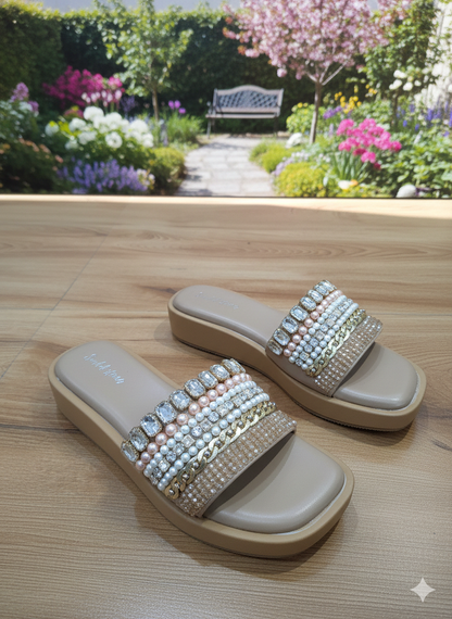 Sitara Aura Chain Comfort Wedges