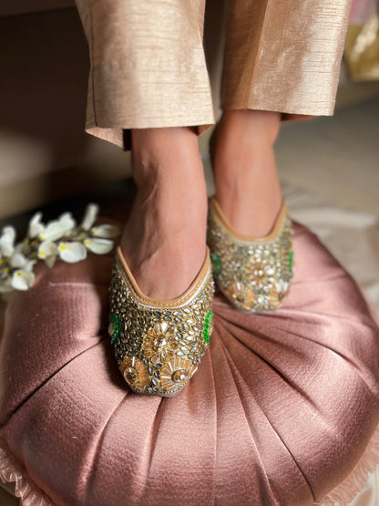 Kundan Handcrafted Punjabi Jutti
