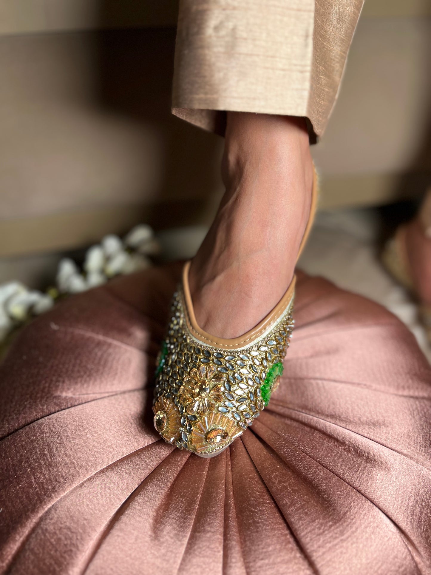 Kundan Handcrafted Punjabi Jutti