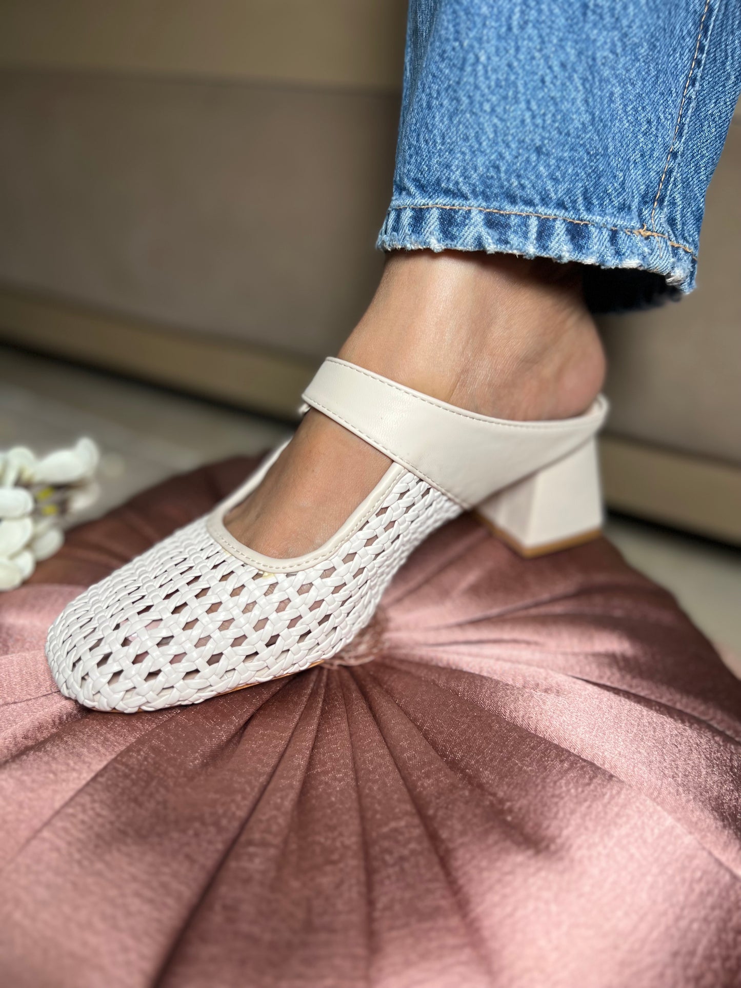 Cambridge Ivy Weave Heels – White