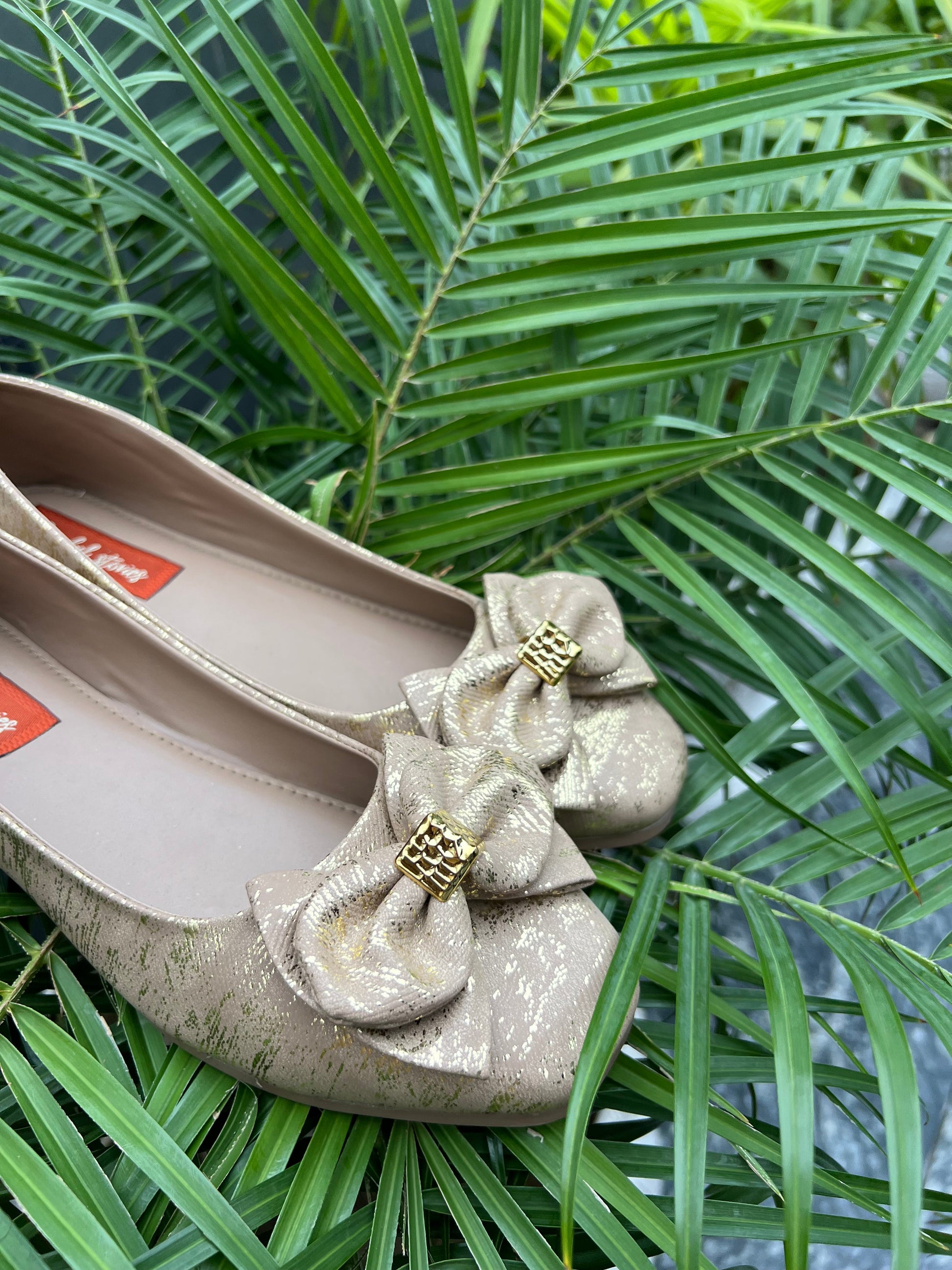 Champagne Charm Bow Ballerinas Sandal Stories