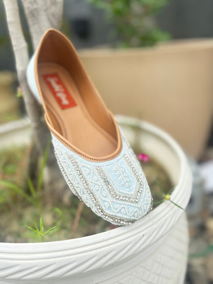 Noor-E-Saawan Juttis Sandal Stories