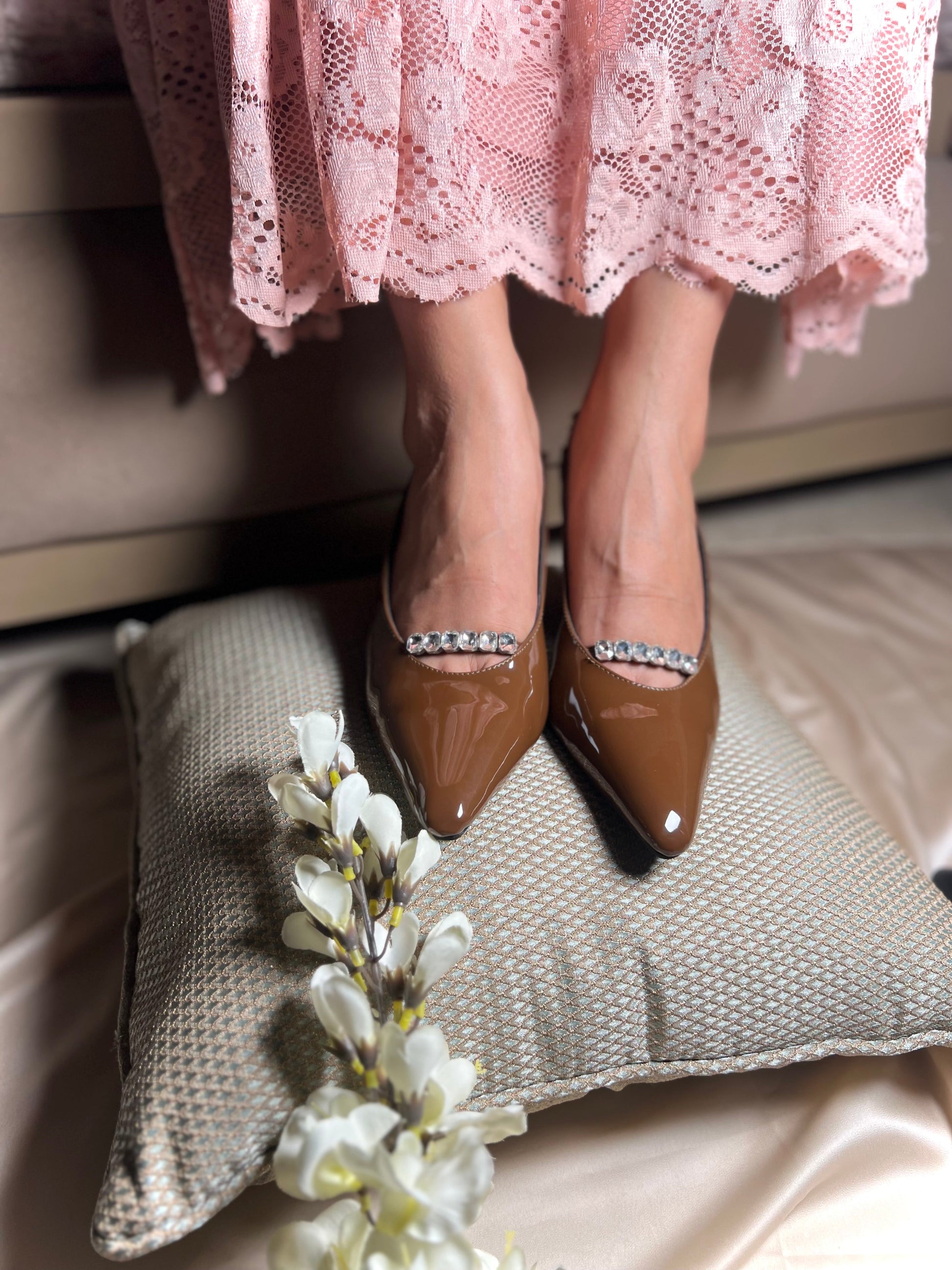 Glossy Brown Slingback Heels Sandal Stories