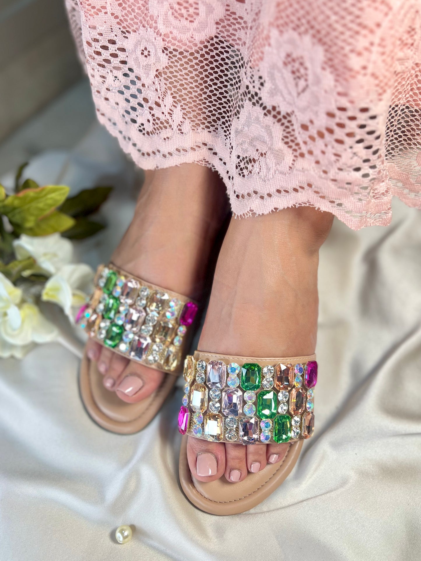 Solitaire Royale Gemstone Flats Sandal Stories