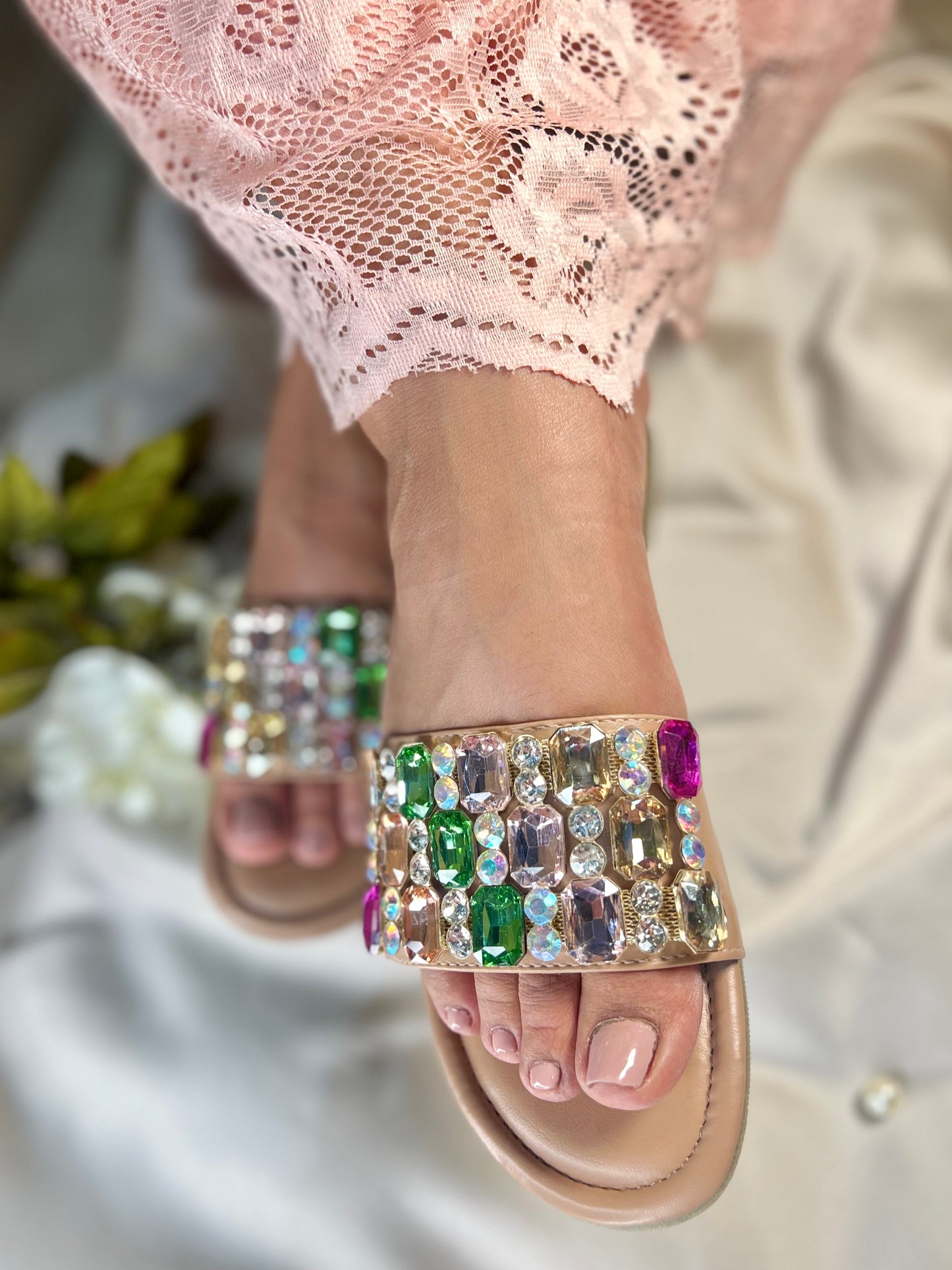 Solitaire Royale Gemstone Flats Sandal Stories