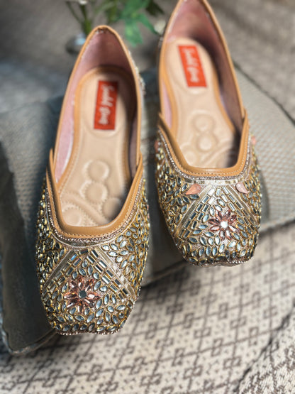 Kundan Glam Punjabi Jutti