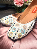 Noor-e-Rang Mirrorwork Jutti