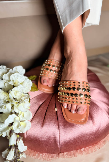 Roohani Gold Stud Flats