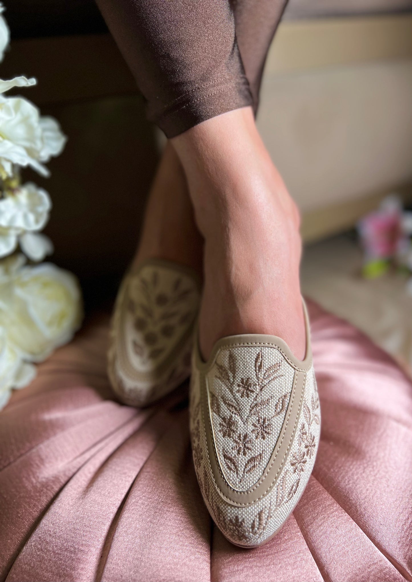 Kashmiri Beige Floral 1 Inch Wedges