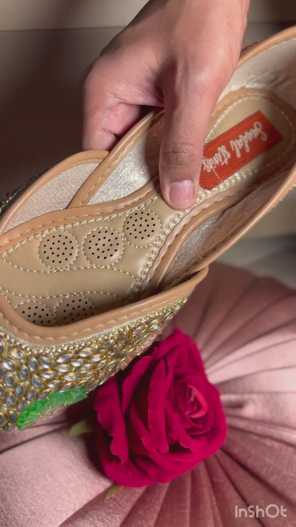 Kundan Handcrafted Punjabi Jutti
