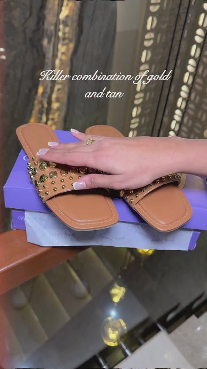 Roohani Gold Stud Flats