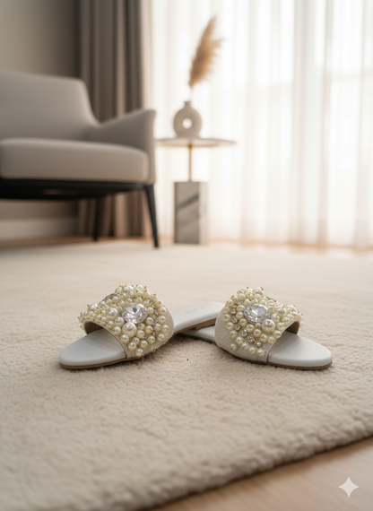 Aura Pearl Prism White Slides